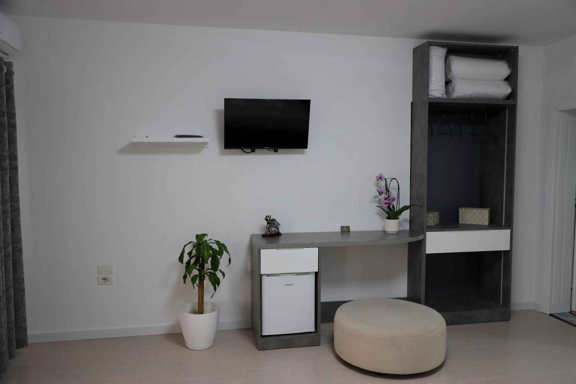 Alesio Guest House Крує Екстер'єр фото