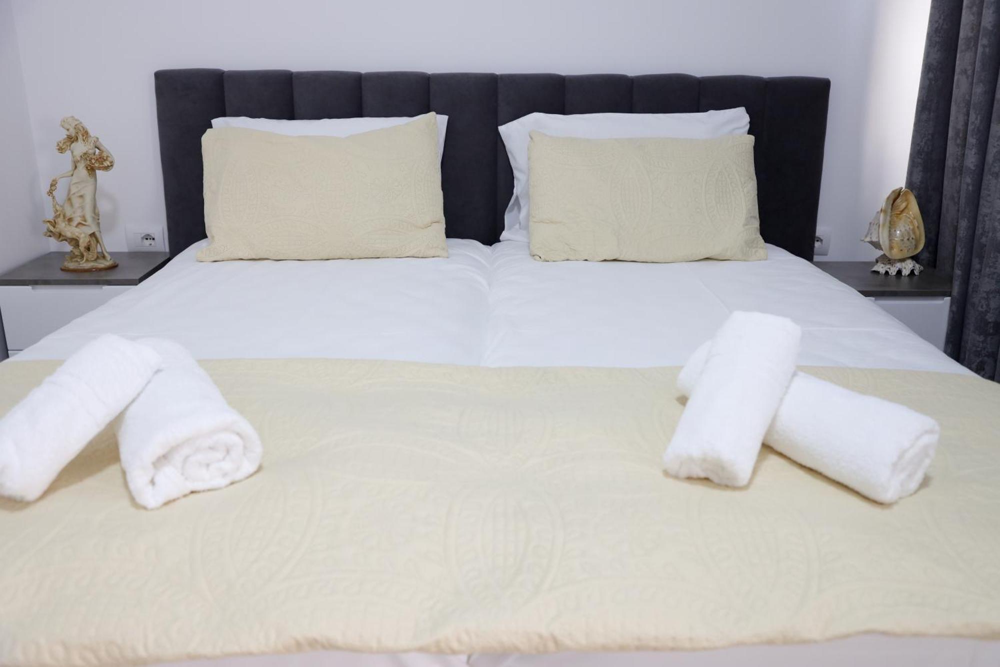 Alesio Guest House Крує Екстер'єр фото