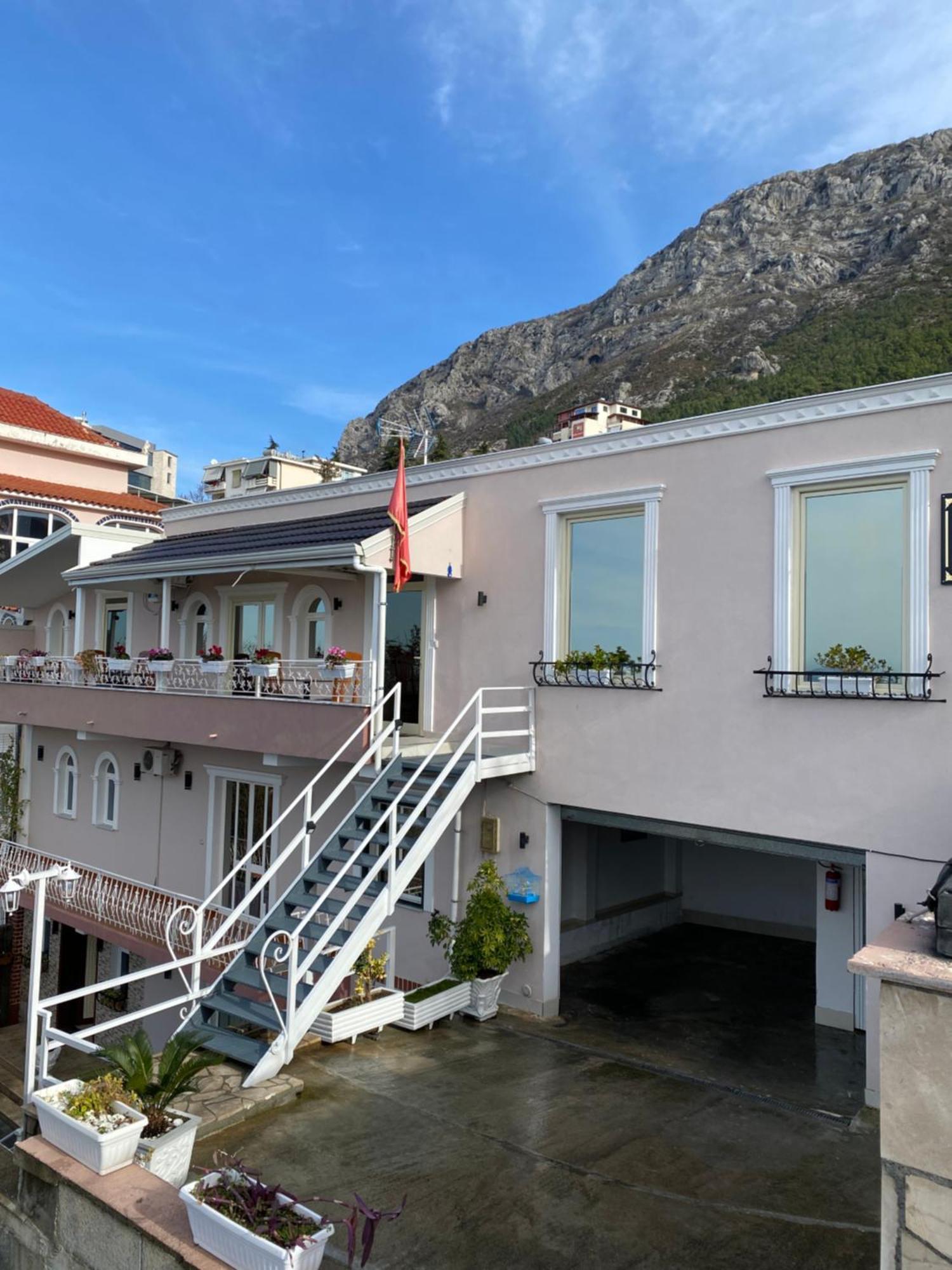 Alesio Guest House Крує Екстер'єр фото